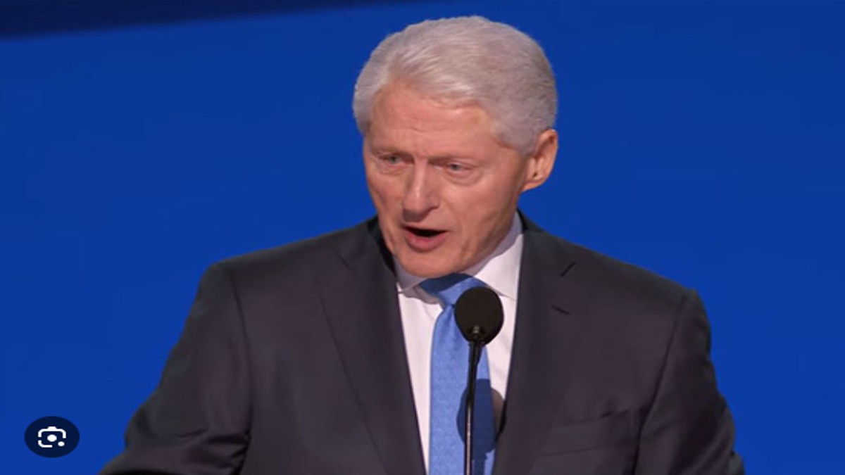 US polls Bill Clinton endorses Kamala Harris at Democratic convention