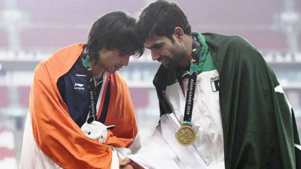 Neeraj Chopra (L) and Arshad Nadeem (R) at the Paris Olympics 2024