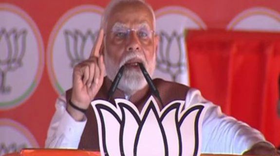 “Under JMM-Congress, every wrong thing has been done to make infiltrators permanent residents”: PM Modi at a public rally in Deoghar