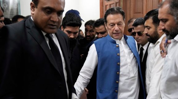 Pakistan: Court indicts Imran Khan, his wife in new Toshakhana case