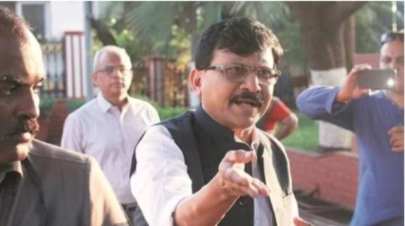 “Want Mamata Banerjee to be major partner of INDIA bloc, will soon talk to her”: Sanjay Raut