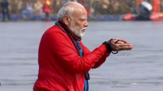 PM Modi offers prayers at Triveni Sangam in Prayagraj