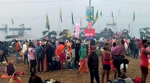 Mahakumbh pilgrims dismiss social media allegations, praise PM Modi & CM Yogi for arrangements