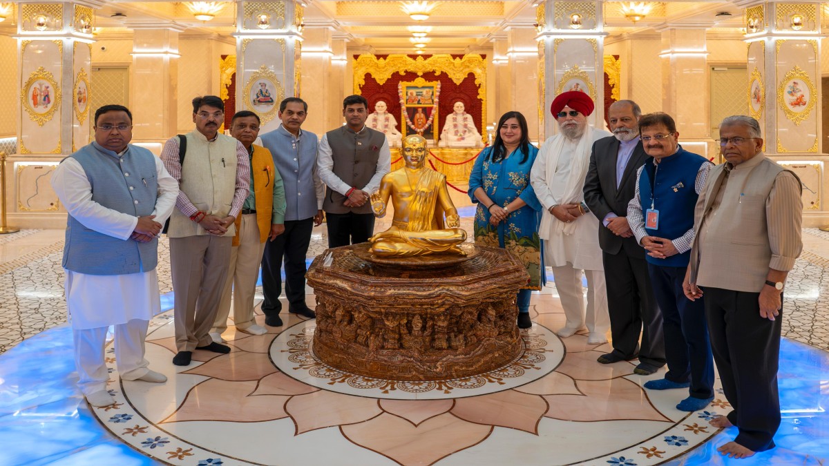 All-Party Delegation visiting BAPS Mandir