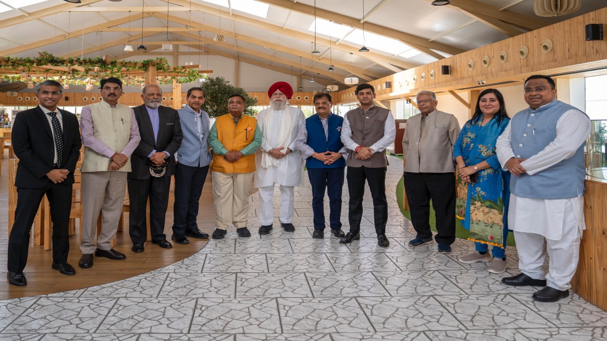 All-Party Delegation visiting BAPS Mandir