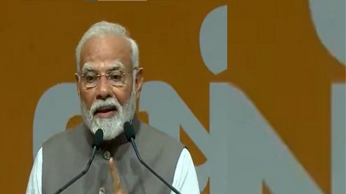 PM Modi hails progress of Gujarat, says state should set vision for next 10 years