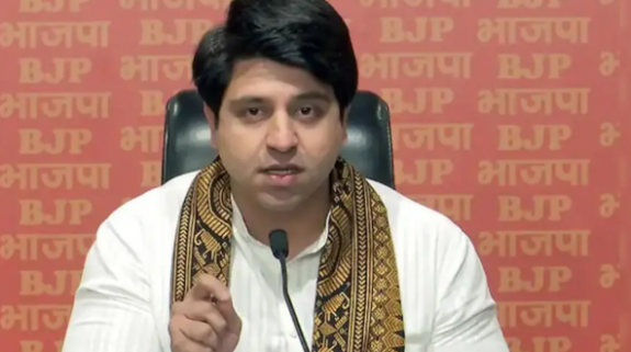 “Congress has become Pakistan Prast Party”: Shehzad Poonawalla slams Charanjit Channi over surgical strikes remark