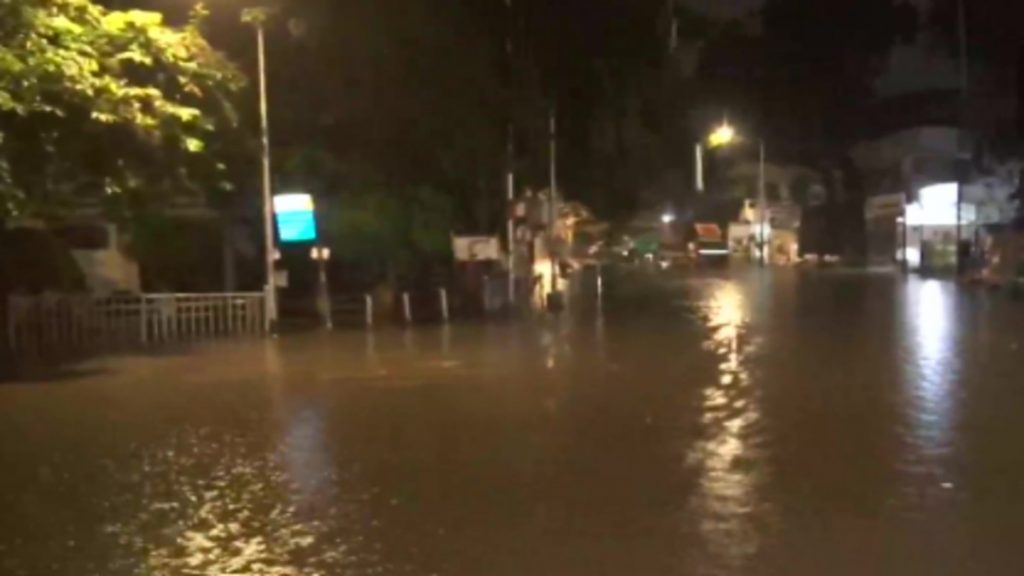 Waterlogging in Mumbai after heavy rains