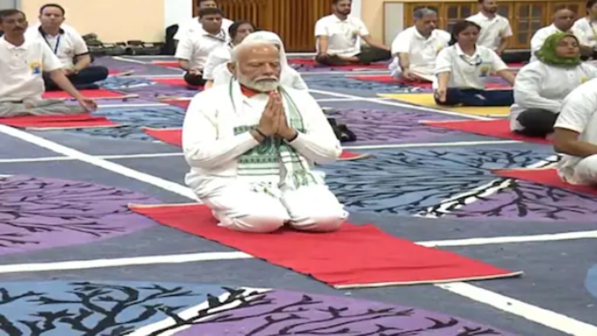J-K: BJP hosts yoga session in Srinagar as India marks 11th International Yoga Day