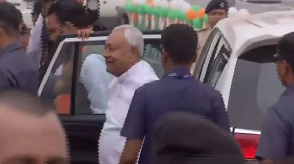 Nitish Kumar inaugurates Kacchi Dargah-Bidupur Bridge in Patna in presence of several ministers
