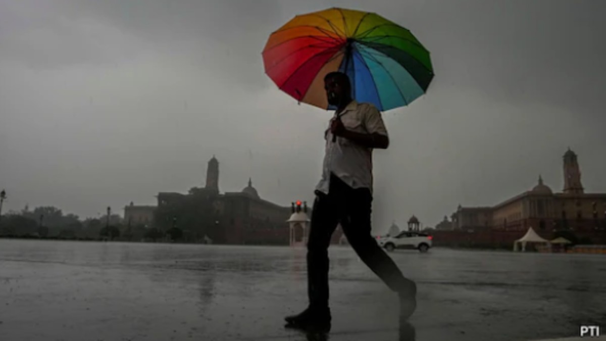 Fresh spell of rain lashes parts of Delhi-NCR